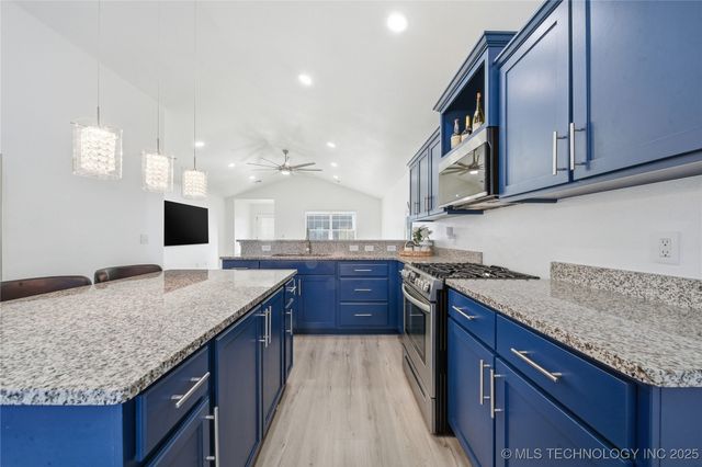 14517 E 114th Street S, Owasso, OK 74055