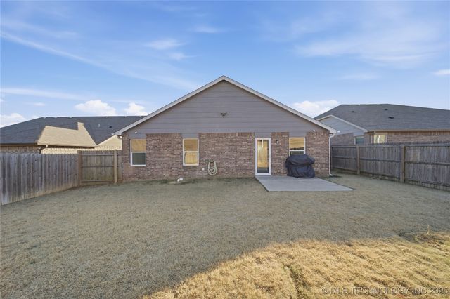 14517 E 114th Street S, Owasso, OK 74055