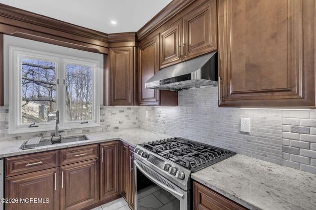 22 Ellison Avenue, Edison, NJ 08820