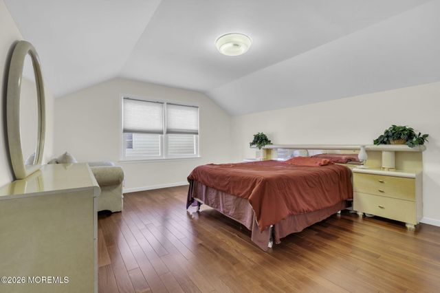 22 Ellison Avenue, Edison, NJ 08820