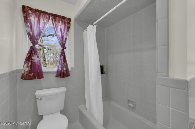 22 Ellison Avenue, Edison, NJ 08820