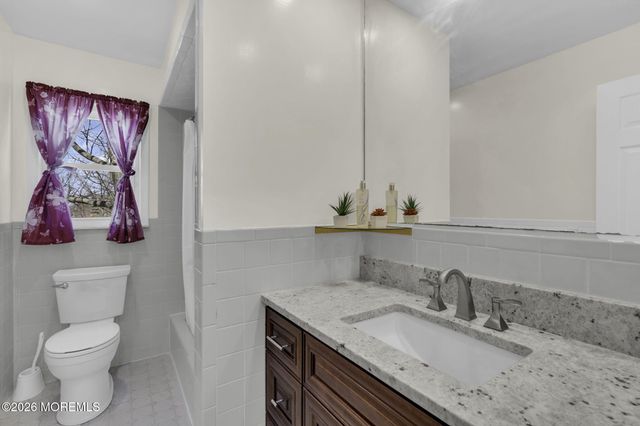 22 Ellison Avenue, Edison, NJ 08820