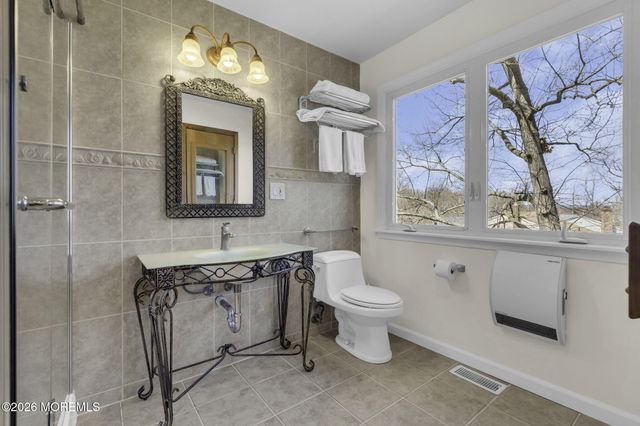 22 Ellison Avenue, Edison, NJ 08820