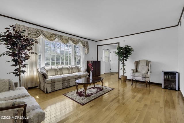 22 Ellison Avenue, Edison, NJ 08820