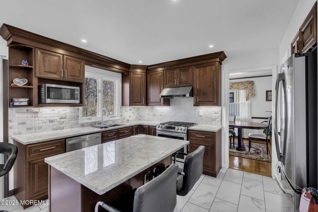 22 Ellison Avenue, Edison, NJ 08820