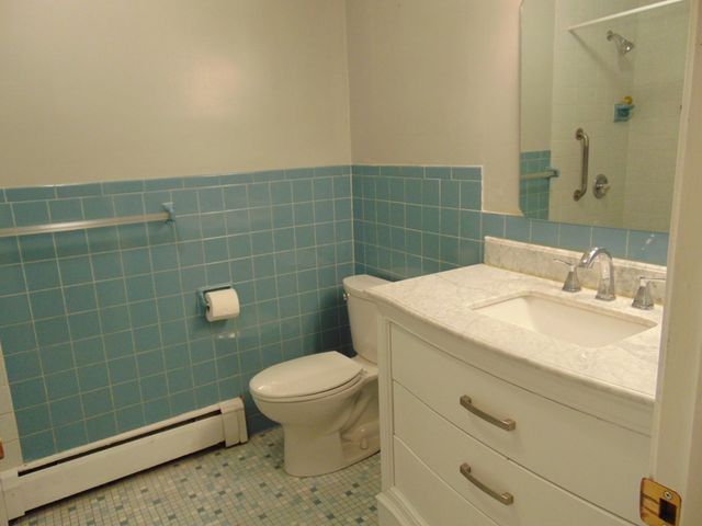 3 Hallmark Gardens 5, Burlington, MA 01803