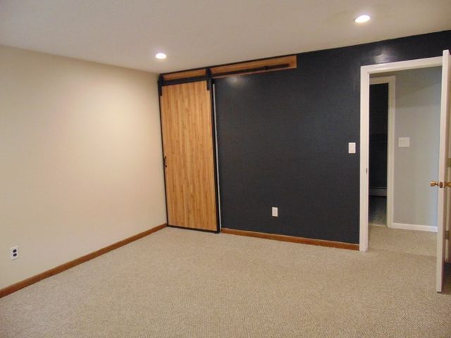 3 Hallmark Gardens 5, Burlington, MA 01803