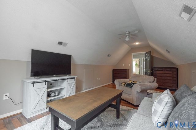 6067 Homehills Rd, Mechanicsville, VA 23111