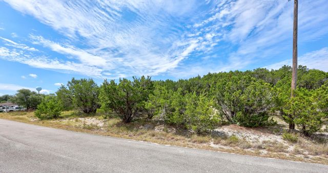 20801 Leaning Oak DR, Lago Vista, TX 78645