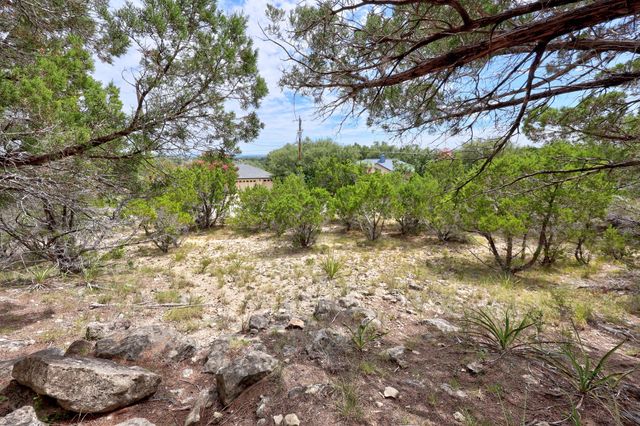 20801 Leaning Oak DR, Lago Vista, TX 78645