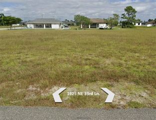 1625 NE 33rd LN, Cape Coral, FL 33909