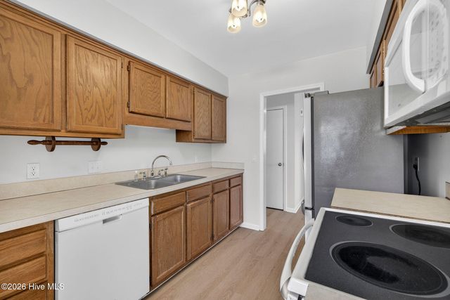 2917 New Town Drive, Wilmington, NC 28405