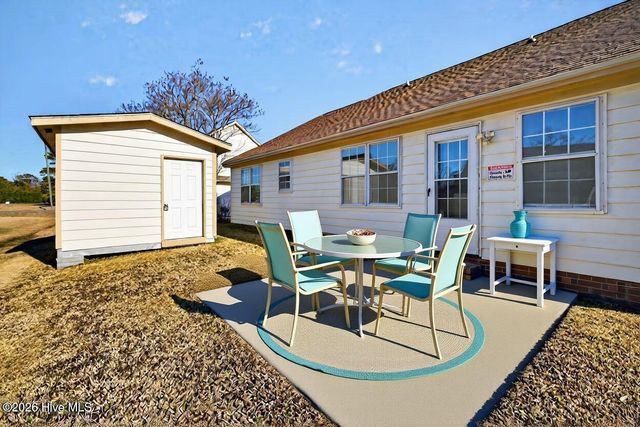 2917 New Town Drive, Wilmington, NC 28405