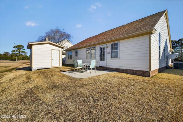 2917 New Town Drive, Wilmington, NC 28405