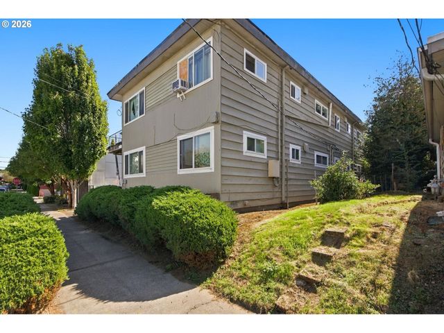 2554 Ne HOYT St, Portland, OR 97232