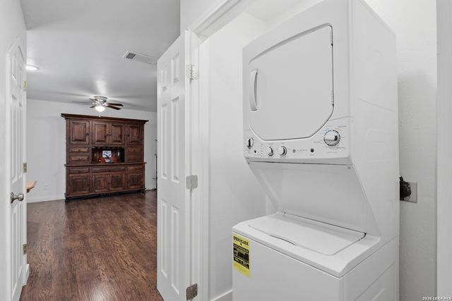 1535 W Laurel, San Antonio, TX 78201