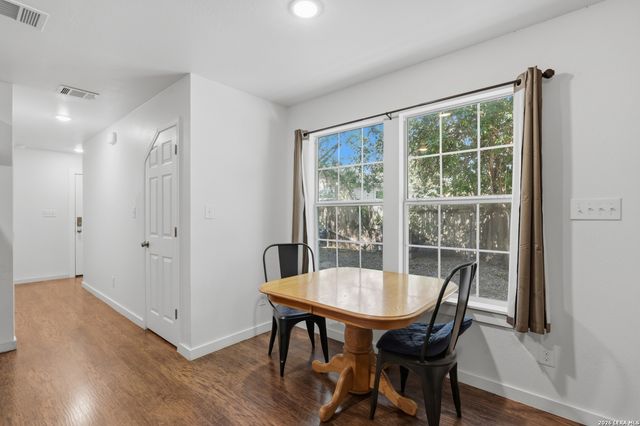 1535 W Laurel, San Antonio, TX 78201