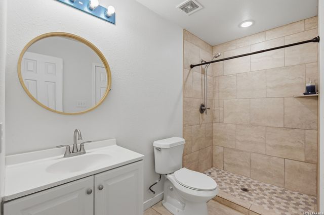 1535 W Laurel, San Antonio, TX 78201