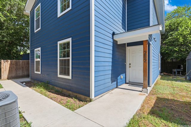 1535 W Laurel, San Antonio, TX 78201