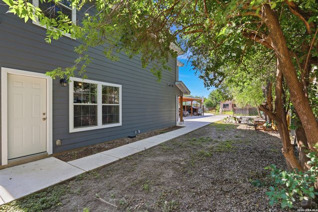 1535 W Laurel, San Antonio, TX 78201