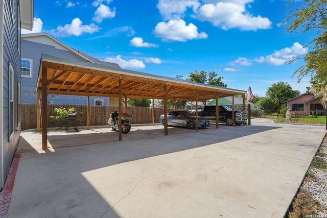 1535 W Laurel, San Antonio, TX 78201