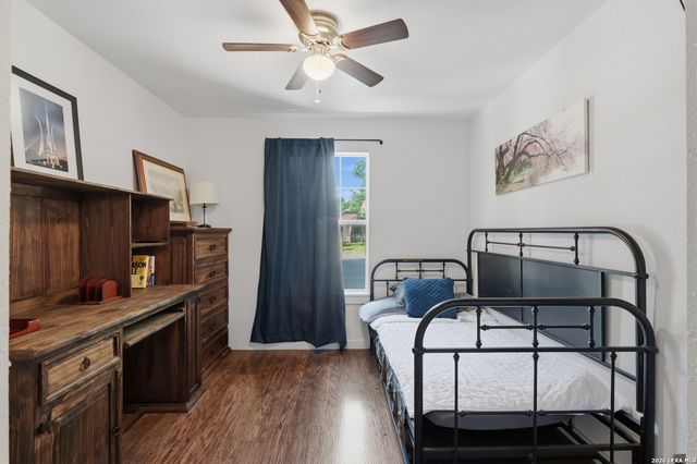 1535 W Laurel, San Antonio, TX 78201
