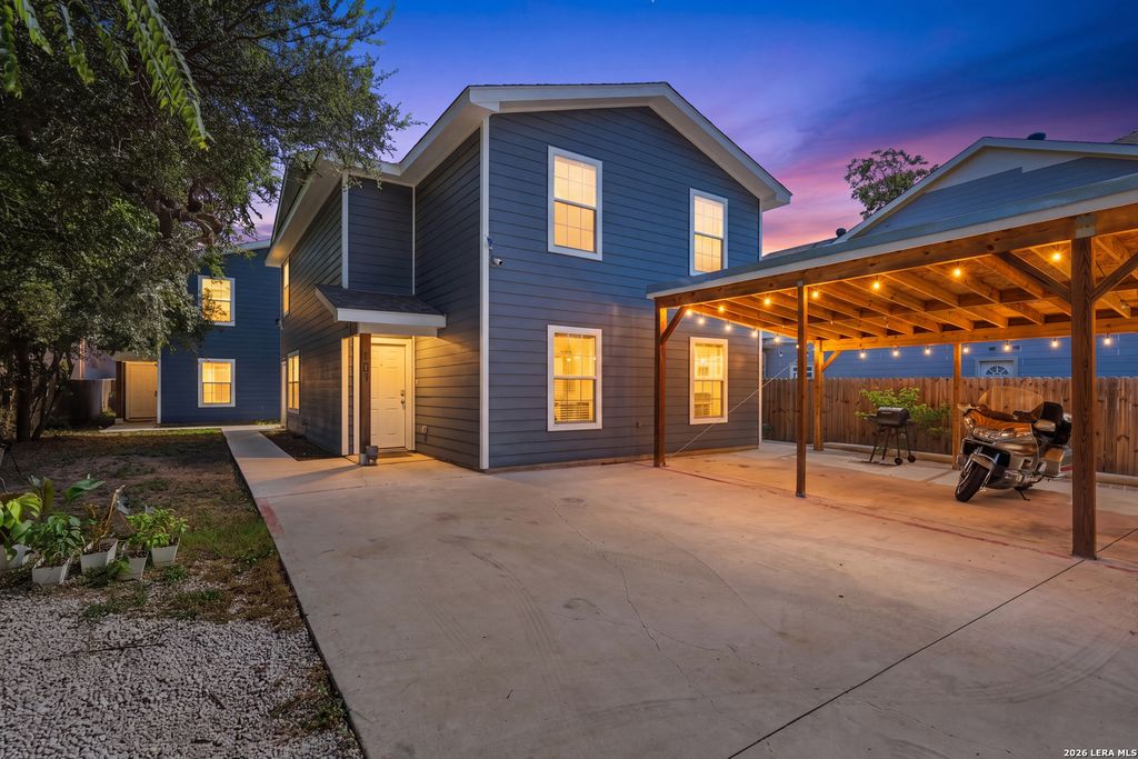 1535 W Laurel, San Antonio, TX 78201