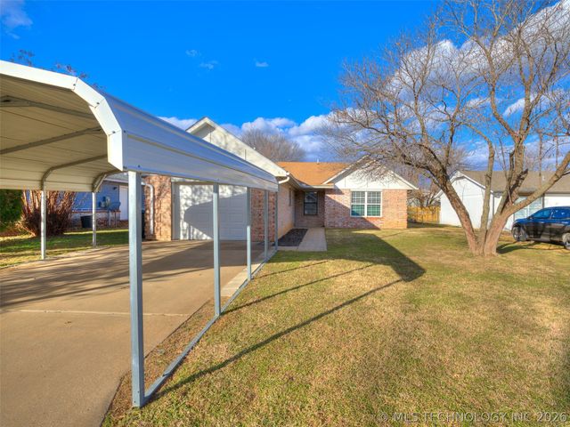 606 W 19th Street S, Claremore, OK 74019