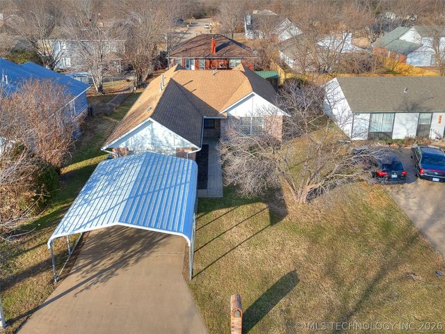 606 W 19th Street S, Claremore, OK 74019