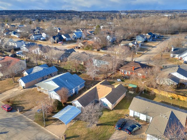 606 W 19th Street S, Claremore, OK 74019
