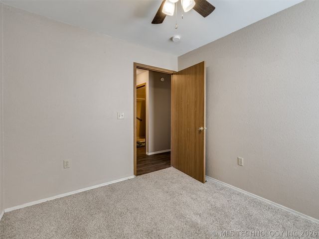 606 W 19th Street S, Claremore, OK 74019