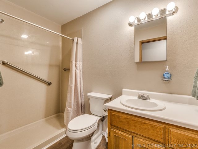 606 W 19th Street S, Claremore, OK 74019