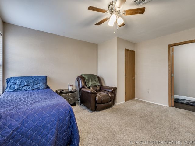 606 W 19th Street S, Claremore, OK 74019
