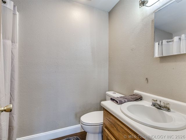 606 W 19th Street S, Claremore, OK 74019