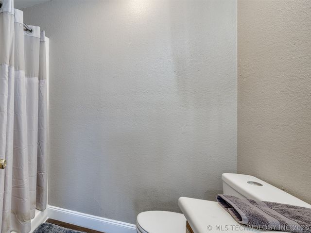 606 W 19th Street S, Claremore, OK 74019