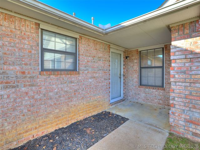 606 W 19th Street S, Claremore, OK 74019