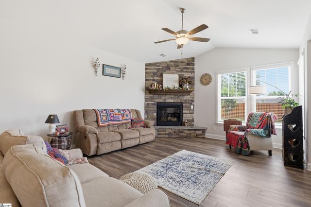 284 Abelia Meadows Drive, Piedmont, SC 29673