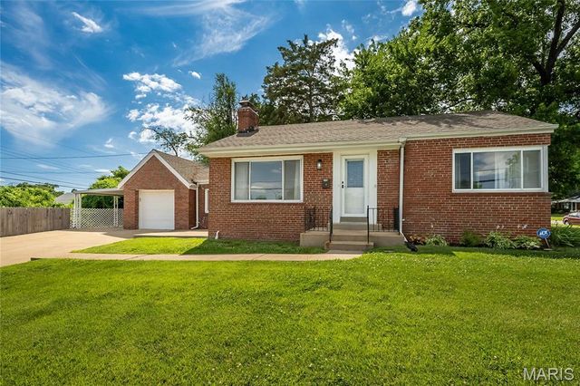 6300 Ashwell Drive, St Louis, MO 63123