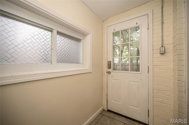 6300 Ashwell Drive, St Louis, MO 63123