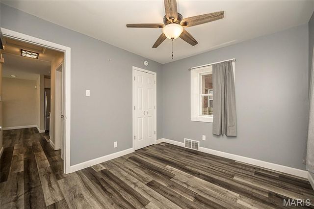 6300 Ashwell Drive, St Louis, MO 63123