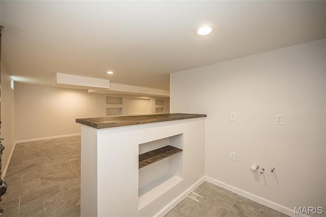 6300 Ashwell Drive, St Louis, MO 63123