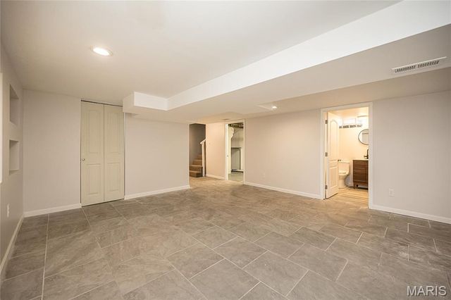 6300 Ashwell Drive, St Louis, MO 63123