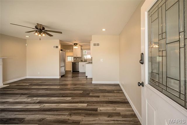 6300 Ashwell Drive, St Louis, MO 63123
