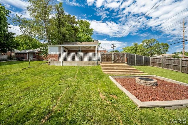 6300 Ashwell Drive, St Louis, MO 63123