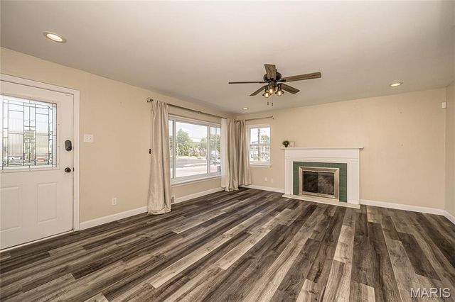 6300 Ashwell Drive, St Louis, MO 63123