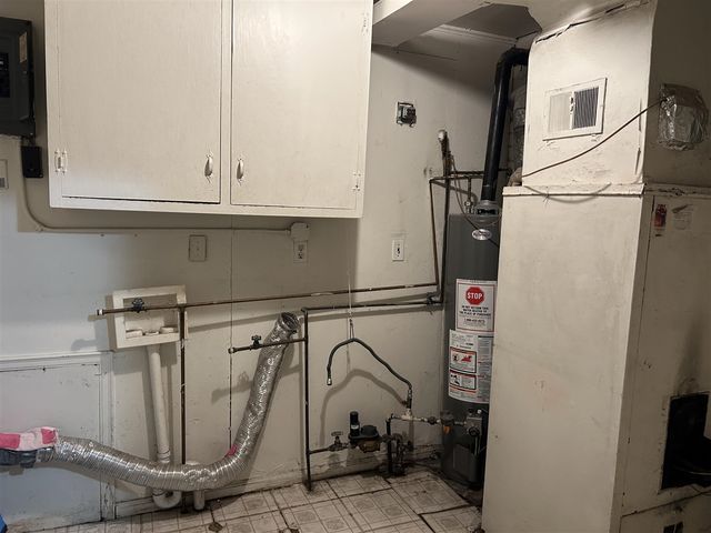 29715 Walnut Street, Flat Rock, MI 48134