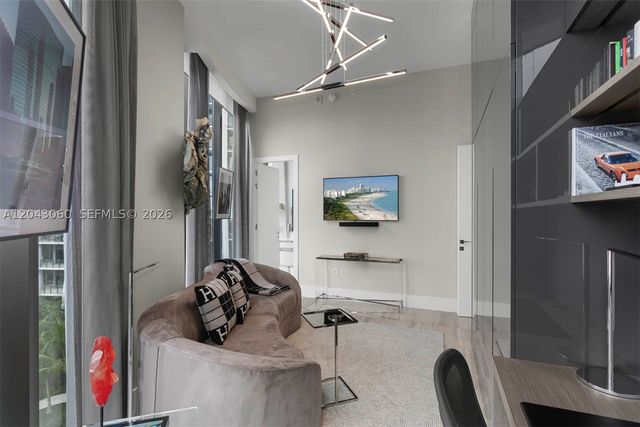 2821 S Bayshore Dr 8A, Miami, FL 33133