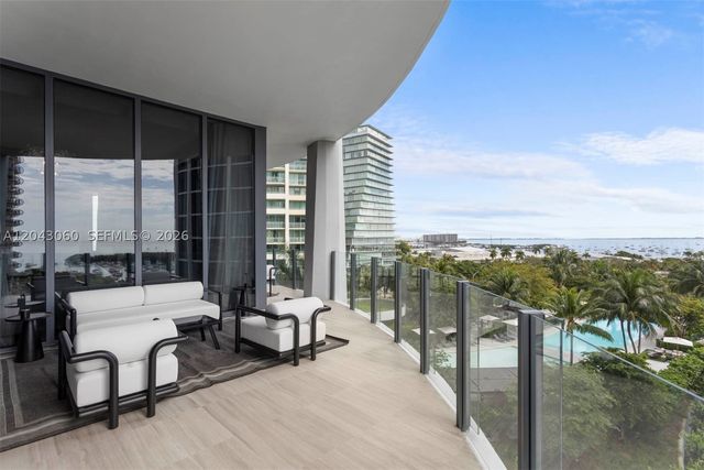 2821 S Bayshore Dr 8A, Miami, FL 33133