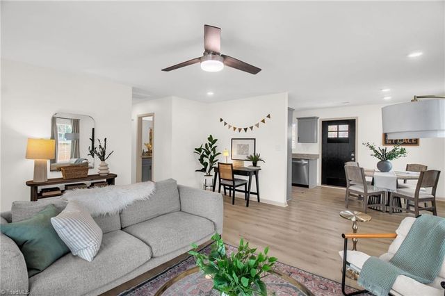 2069 Darwick Road, Winston-salem, NC 27127