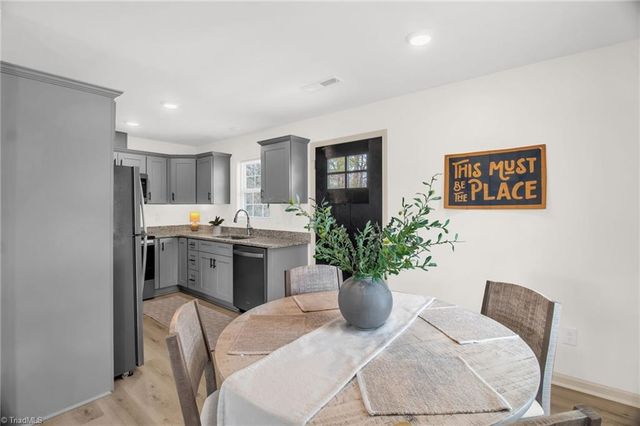 2069 Darwick Road, Winston-salem, NC 27127